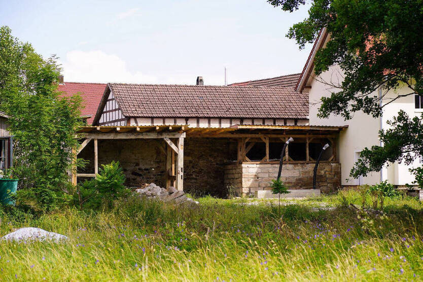 Historisches Anwesen mit großem Gestaltungsspielraum in Hellingen
