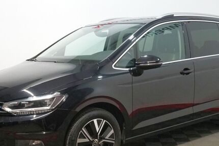 VW Touran 59.601 km 28.590 &euro; Schmidgaden 92546