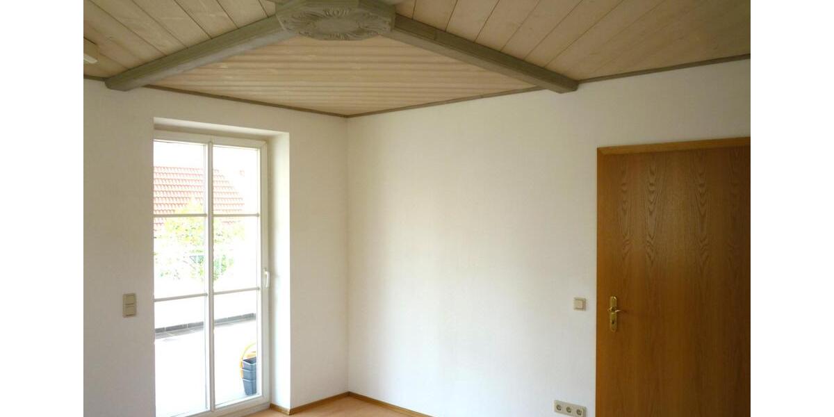 Etagenwohnung Aichen - 6 Zimmer, 202 m&sup2;, 1.050&euro; | Angebot:24624941