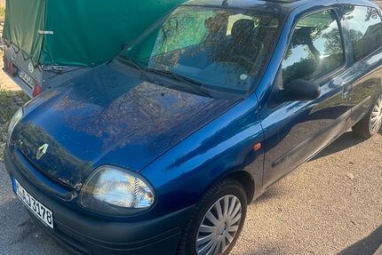Renault Clio 23.450 km 1.900 &euro; München 80935
