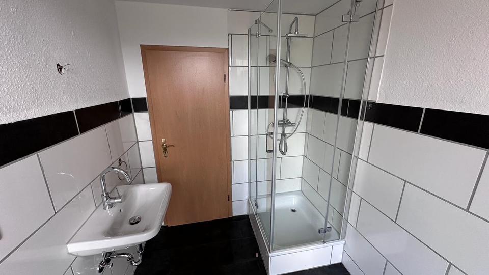 Dachgeschoßwohnung Geestland - 5 Zimmer, 100 m&sup2;, 690&euro; | Angebot:25320512