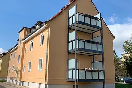 Schöne 2 RW mit Balkon