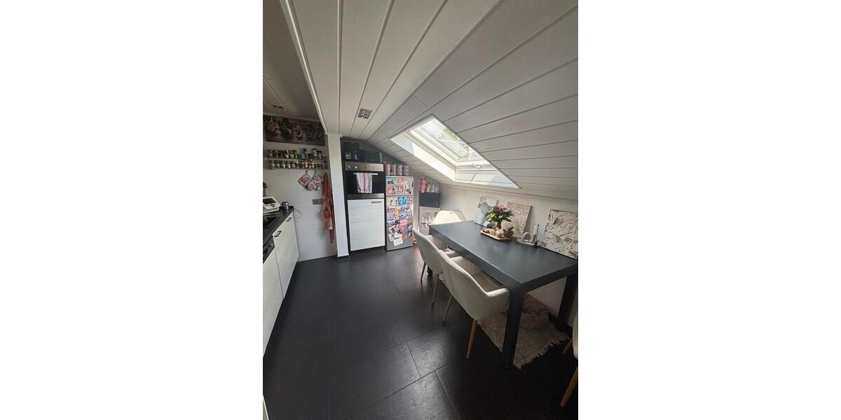 Dachgeschoßwohnung Köln Rodenkirchen - 3 Zimmer, 60 m&sup2;, 1.020&euro; | Angebot:26286800