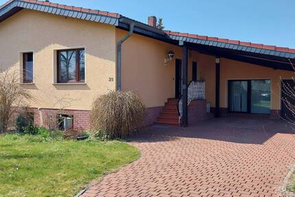 großes Wohnhaus mit Pool & Garage 6 zimmer