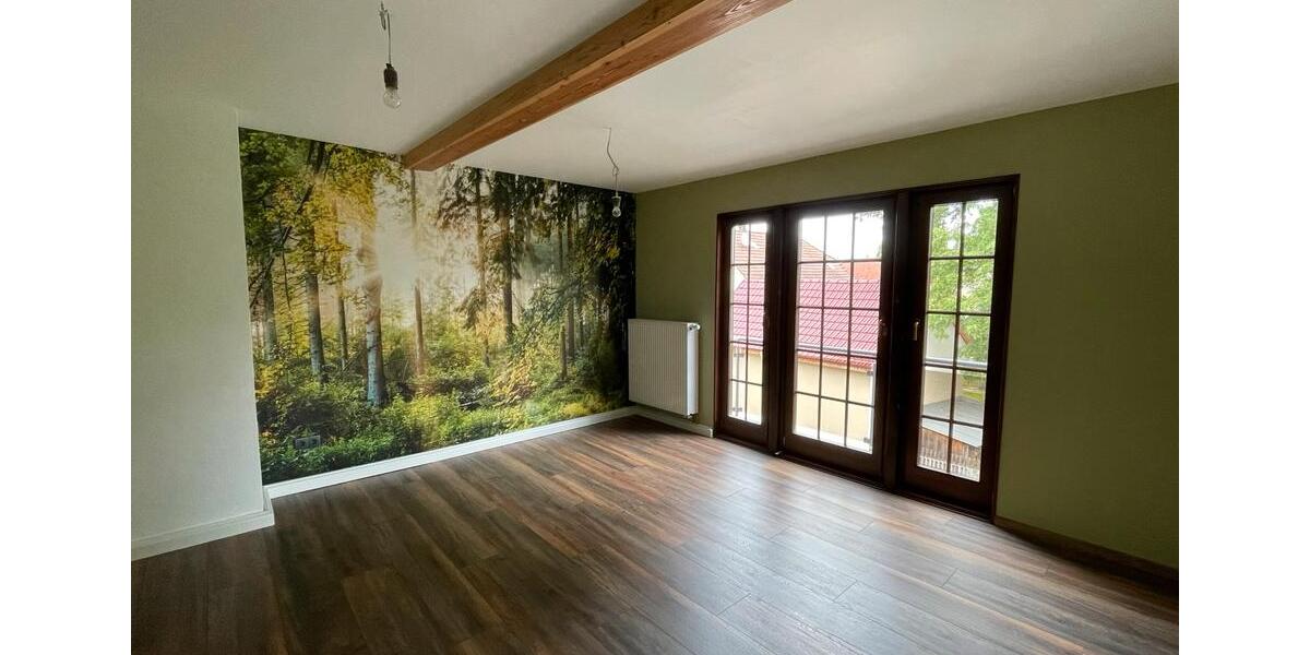 Dachgeschoßwohnung Drei Gleichen - 3.5 Zimmer, 82 m&sup2;, 779&euro; | Angebot:24554817