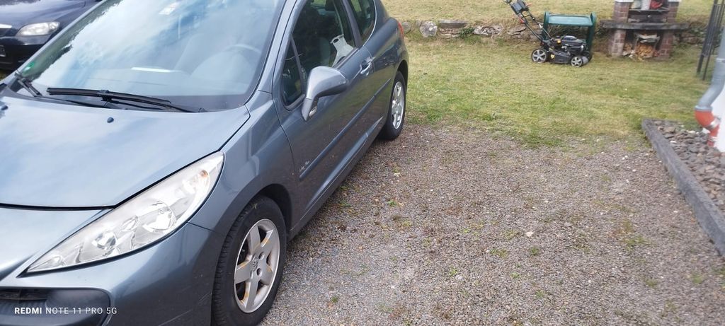 Peugeot 207 165.000 km 799 € Bergisch Gladbach 51467