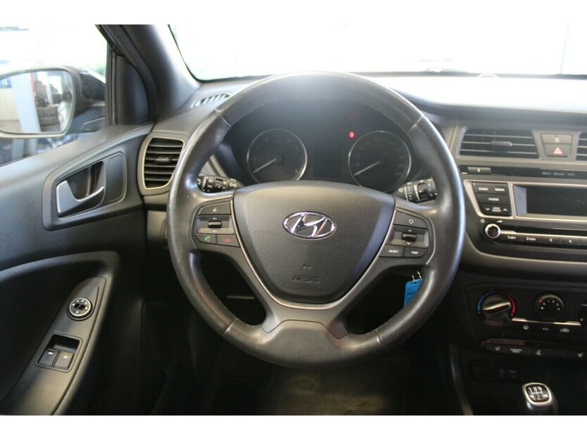 Hyundai i20 1.2 5-Türig - Klima - SHZ - 83.709 km 9.980 € Euskirchen 53881