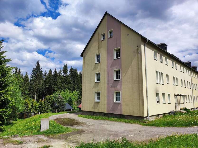 Wohnung zum Kaufen in Johanngeorgenstadt 30.000 € 64.79 m²