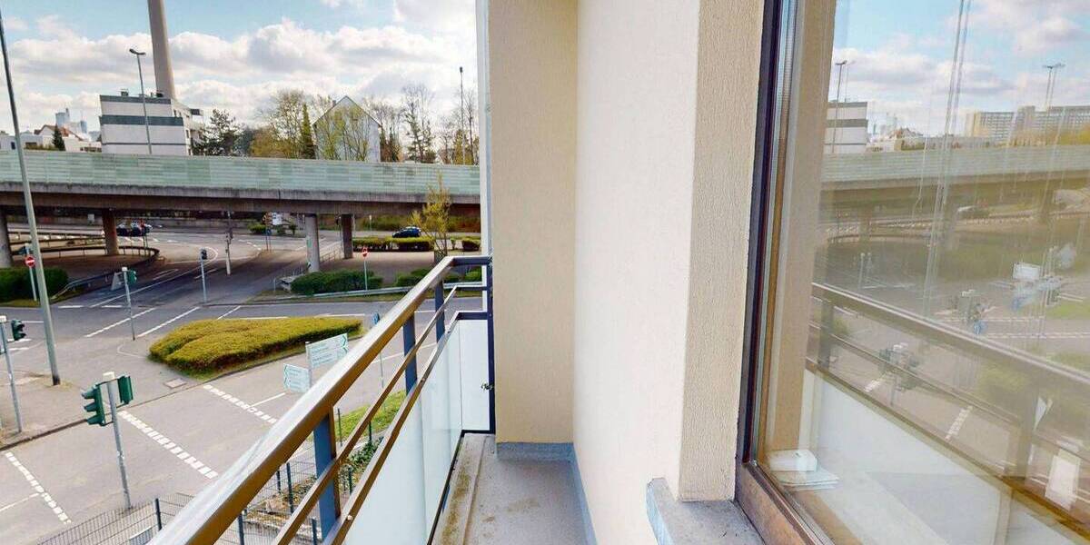 Etagenwohnung Frankfurt Ginnheim - 3 Zimmer, 81 m&sup2;, 1.500&euro; | Angebot:26886494