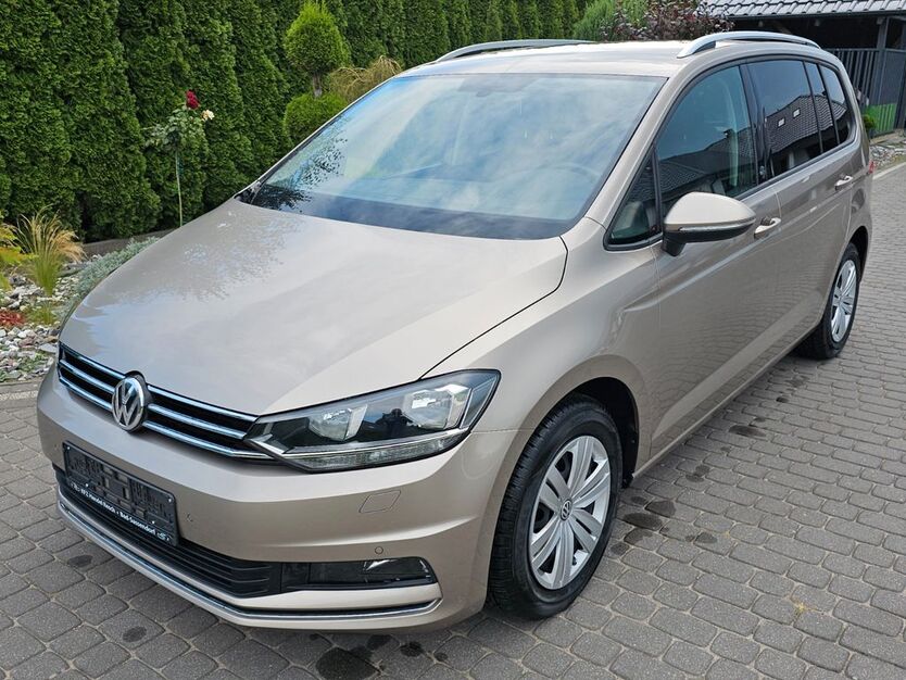 VW Touran 59.200 km 19.960 € Bad-Sassendorf 59505