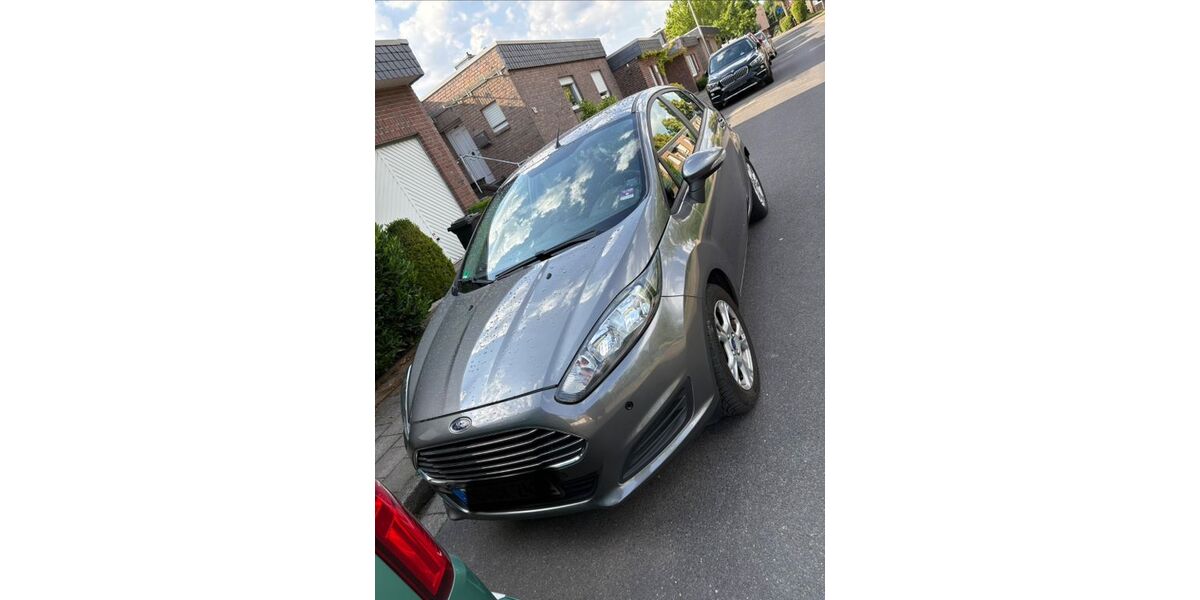Ford Fiesta 89.300 km 6.299 &euro; Mönchengladbach 41239