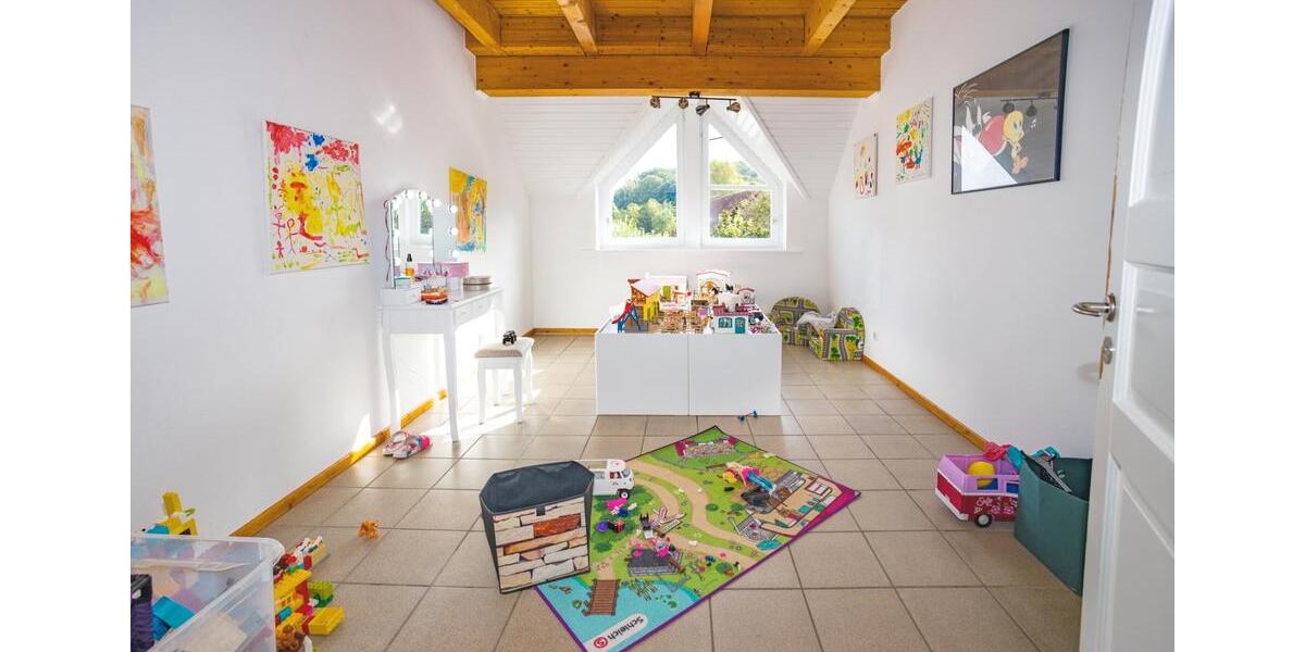 Villa Bad Arolsen - 12 Zimmer, 550 m&sup2;, 849.000&euro; | Angebot:26876258