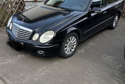 Mercedes-Benz E 220 358.000 km 2.300 &euro; Steffenberg 35239