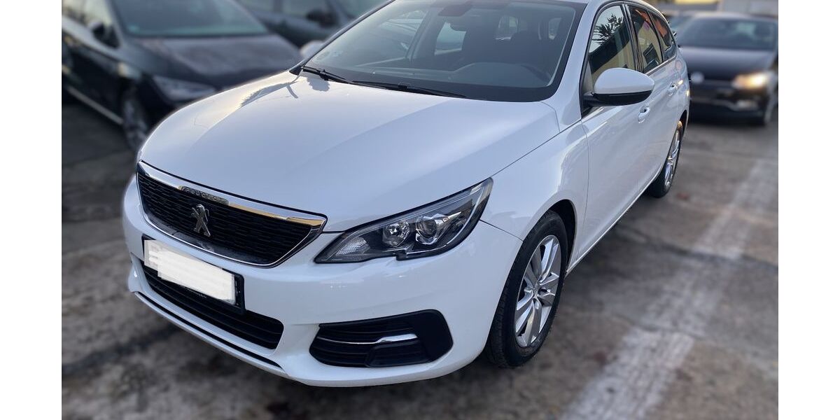 Peugeot 308 103.503 km 6.990 &euro; Berlin 12347