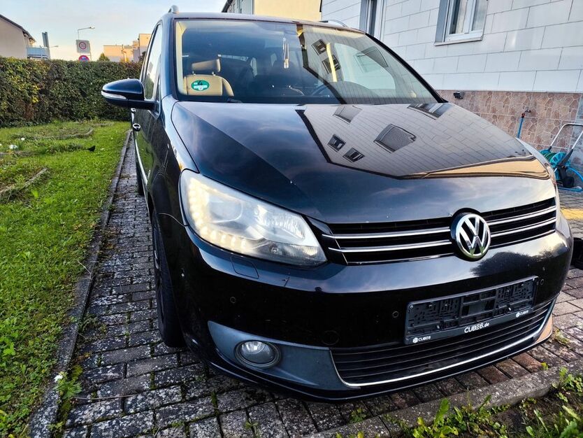 VW Touran 201.417 km 6.850 € Schwäbisch Gmünd 73527