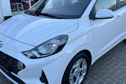 Hyundai i10 13.136 km 13.490 &euro; Tessin 18195