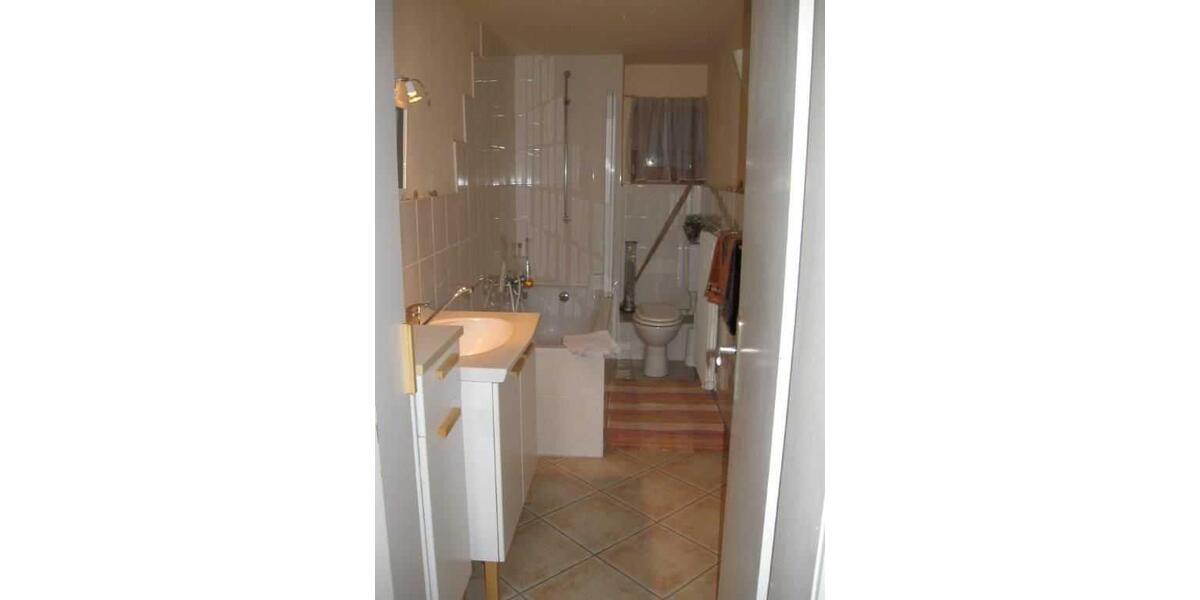 Einfamilienhaus Staufenberg - 9 Zimmer, 209 m&sup2;, 1.350&euro; | Angebot:26335852