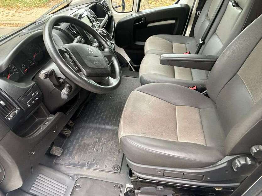 Peugeot Boxer 44.000 km 17.990 € Geilenkirchen 52511