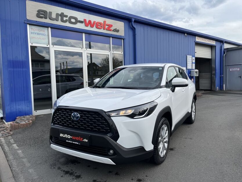 Toyota Corolla Cross 16.039 km 36.890 € Saalfeld 07318
