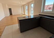 Modernes Penthouse mit EBK und sonniger Terrasse