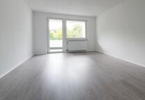 Für Paare geeignet: Schöne 2 Zimmer mit Balkon!