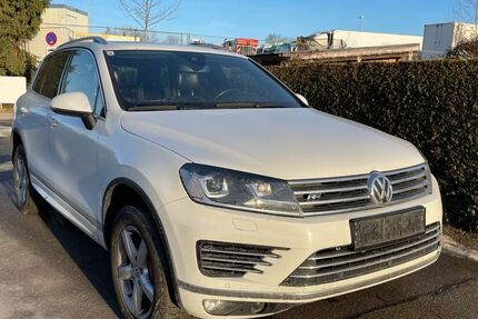 VW Touareg 299.859 km 11.599 &euro; Rosenheim 83026