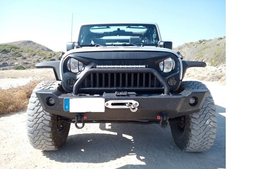 Jeep Wrangler 92.000 km 28.900 € Übersee 83236