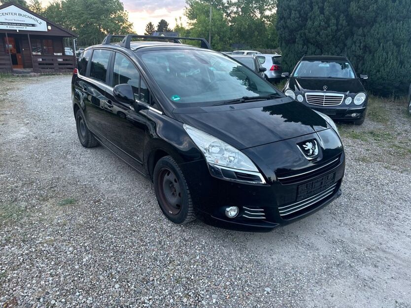Peugeot 5008 150.000 km 3.600 € Berlin 13127