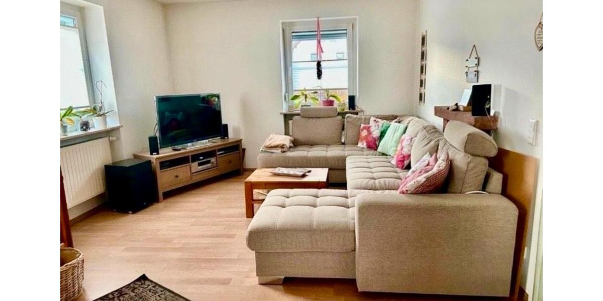 Einfamilienhaus Elfershausen - 5 Zimmer, 145 m&sup2;, 1.200&euro; | Angebot:26222974