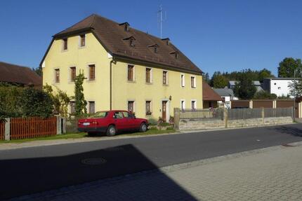 Wohnung Schirnding - 2 Zimmer, 67 m&sup2;, 350&euro; | Angebot:25280521