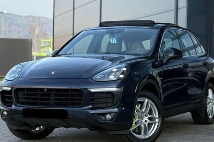 Porsche Cayenne 219.000 km 24.490 &euro; Offenburg OT Nordstadt 77652