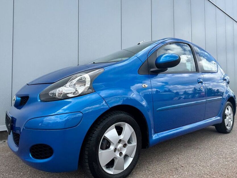 Aygo (X)