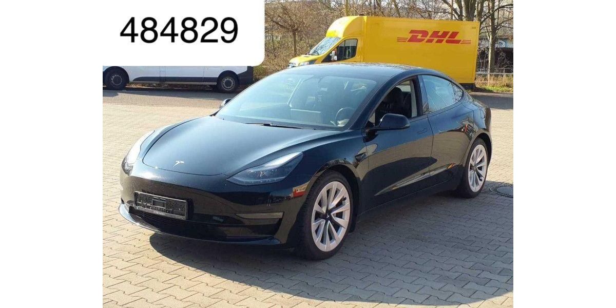 Tesla Model 3 84.109 km 26.750 &euro; Steinbach-Hallenberg OT Herges-Hallenberg 98587