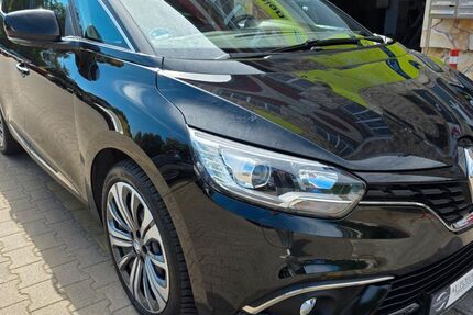 Renault Scenic 183.240 km 8.950 € Berlin 12059