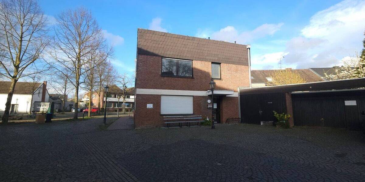 Mehrfamilienhaus, Wohnhaus Neukirchen-Vluyn Vluyn - 4 Zimmer, 180 m&sup2;, 1.950&euro; | Angebot:25877302