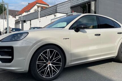 Porsche Cayenne 4.550 km 142.990 &euro; Flörsheim am Main 65439
