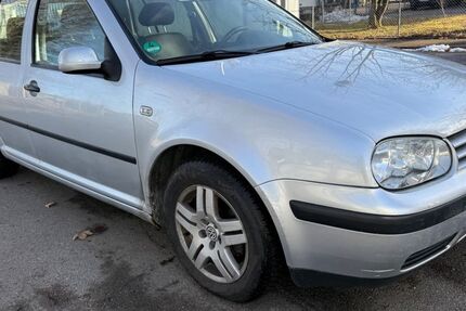 VW Golf 364.870 km 850 &euro; Emmering 82275