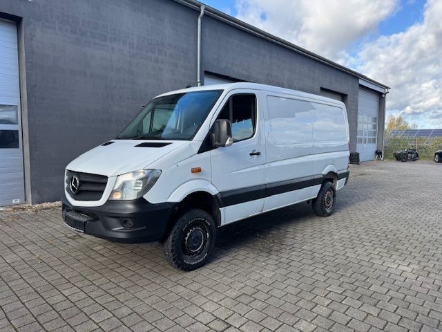 Mercedes-Benz Sprinter 272.000 km 21.999 &euro; Halle 06118