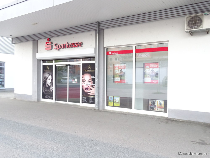 Großzügige Gewerbeeinheit zu vermieten, vielseitig nutzbar, Umbau möglich zur Praxis