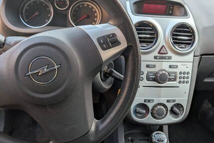 Opel Corsa 125.000 km 2.700 &euro; Göppingen 73037