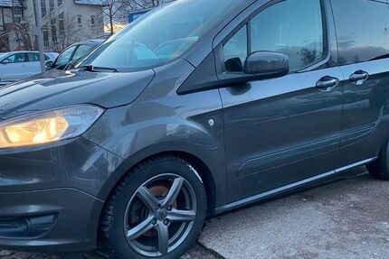 Ford Tourneo Courier 150.000 km 8.500 &euro; Neumünster 24534