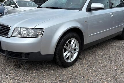 Audi A4 149.900 km 3.949 &euro; Kamp-Lintfort 47475