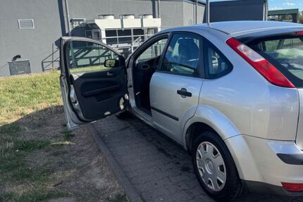 Ford Focus 170.000 km 1.350 &euro; Wertheim 97877