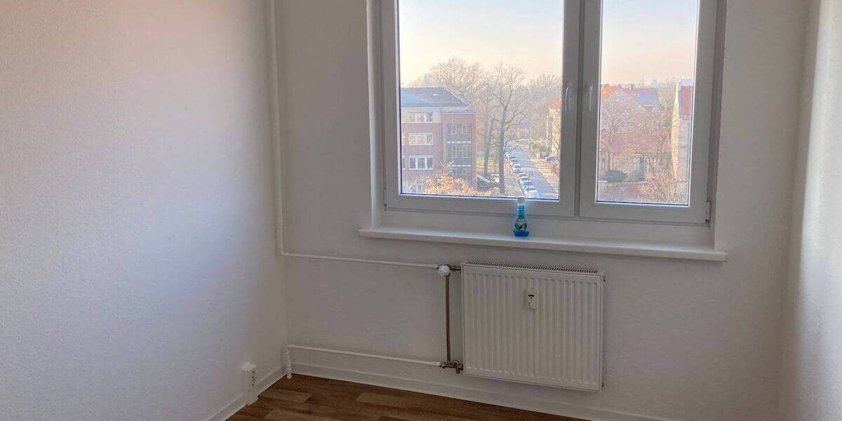 Etagenwohnung Dessau-Roßlau Innenstadt - 3 Zimmer, 55 m&sup2;, 368&euro; | Angebot:26798037