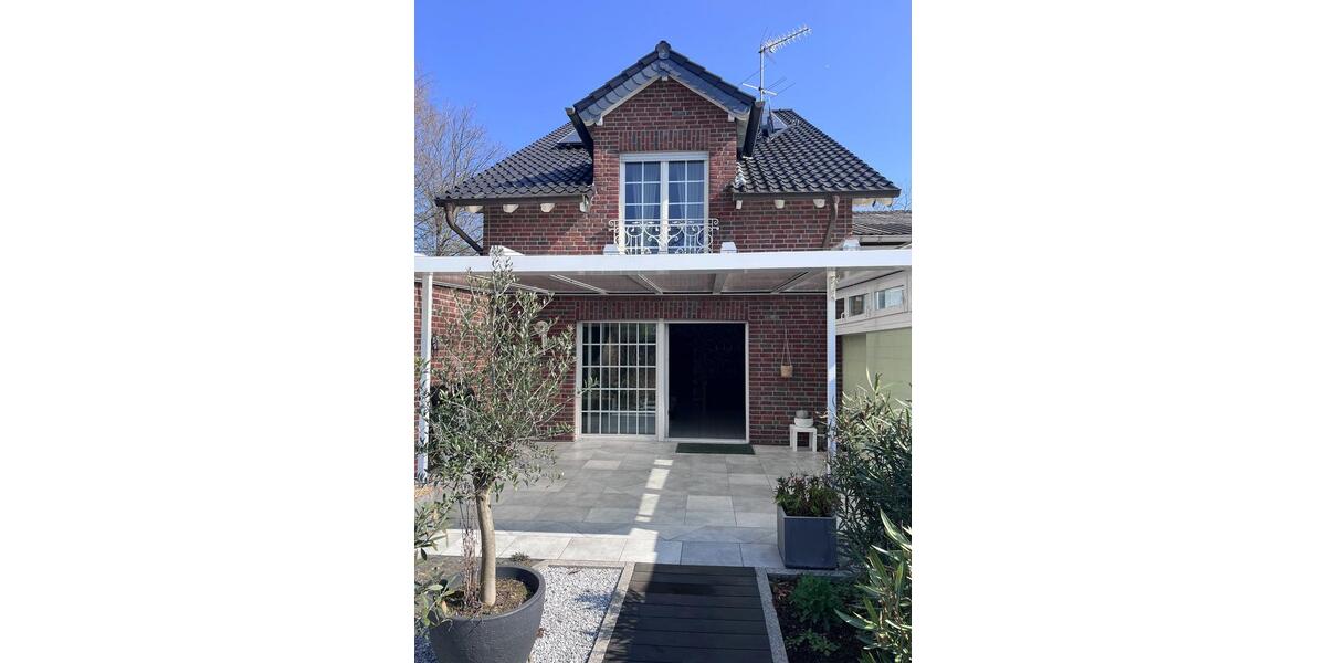 Mehrfamilienhaus, Wohnhaus Bergheim - 4 Zimmer, 167 m&sup2;, 2.420&euro; | Angebot:25899926