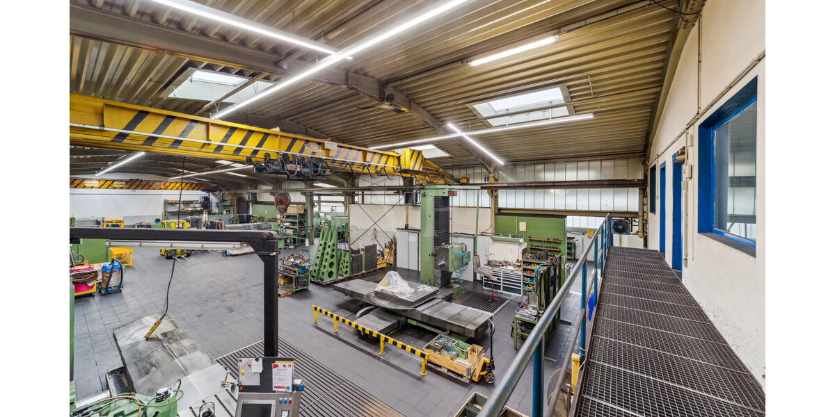 Funktionaler Gewerbekomplex in zentraler Lage - ideale Investitionsoption. zimmer