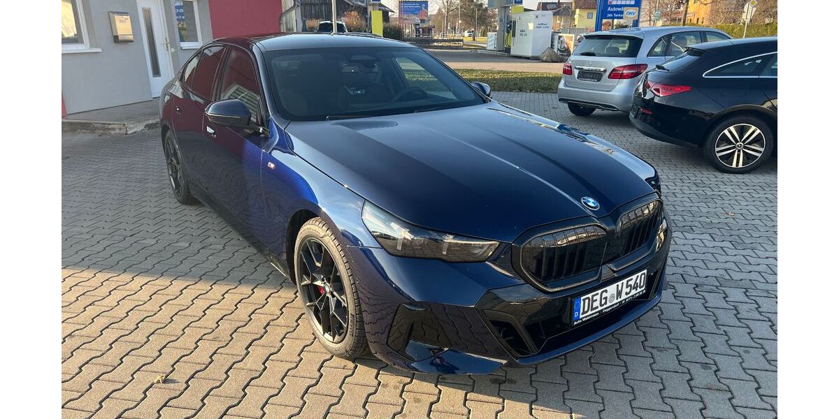 BMW 540 2.900 km 83.300 € Deggendorf 94469