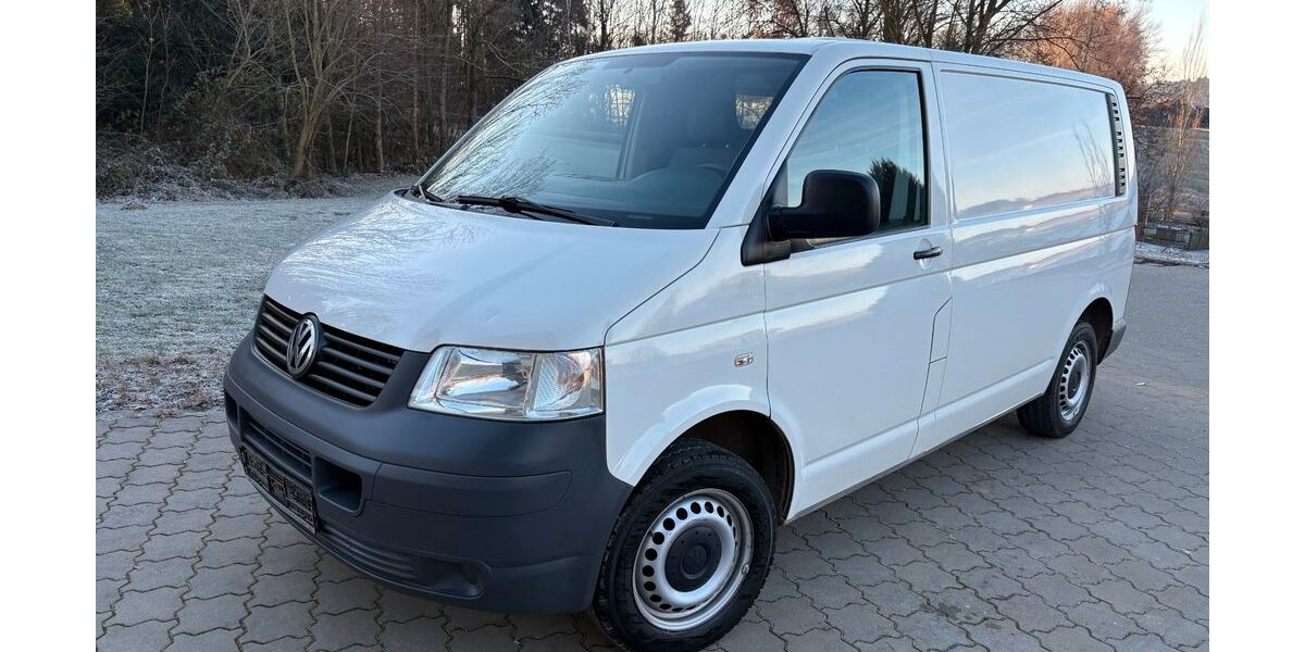 VW T5 Transporter 215.000 km 7.200 &euro; Falkenberg 84326