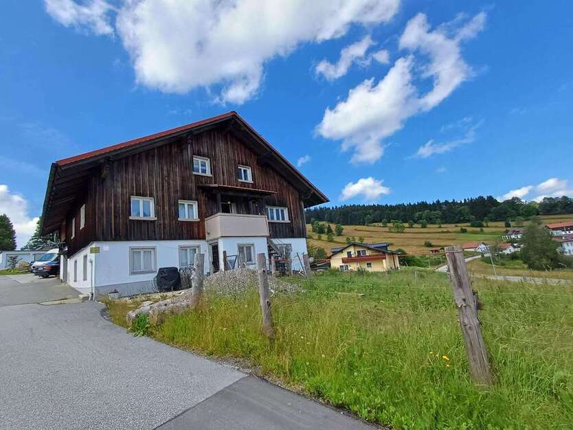 Haus zum Kaufen in Philippsreut 145.000 € 220 m²