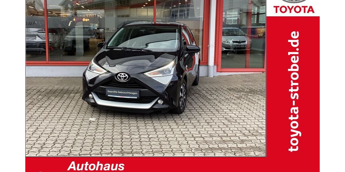 Toyota Aygo (X) 33.300 km 13.290 &euro; Augsburg-Lechhausen 86165